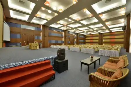 Royal Phala Cliff Beach Resort and Spa - 22