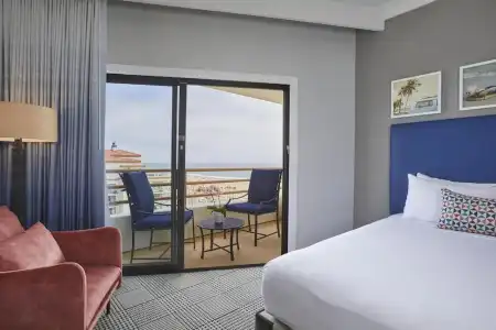 The Waterfront Beach Resort, A Hilton - 189