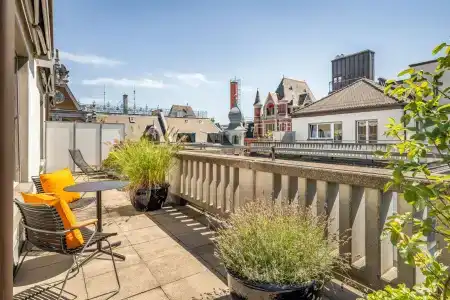 Neues Schloss Privat Zurich, Autograph Collection - 30