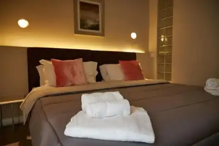 The Roman Empire Guesthouse - 88