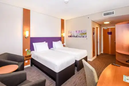 Premier Inn Dubai Investments Park - 17