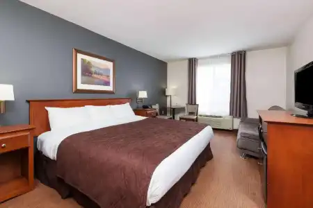 Super 8 by Wyndham Trois-Rivieres - 54