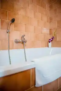 Bona Serva - 35