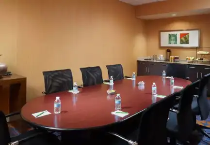 Courtyard by Marriott Atlanta Buckhead - 12