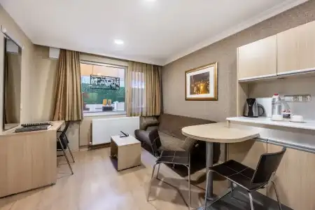 Gallery Residence & - 149