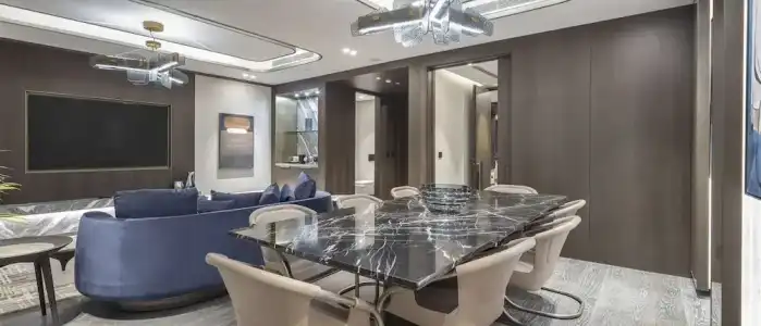 DoubleTree by Hilton - 35
