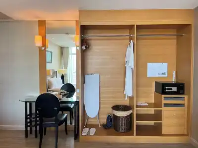 Urbana Sathorn - 63