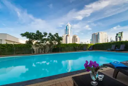 Lohas Residences Sukhumvit - 32