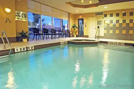 Holiday Inn Express & Suites Brampton by IHG - 14