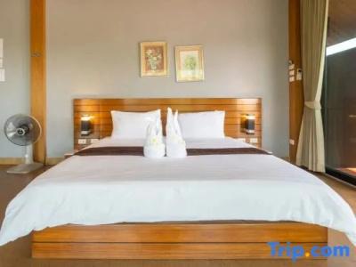 The Grace Amphawa - 132