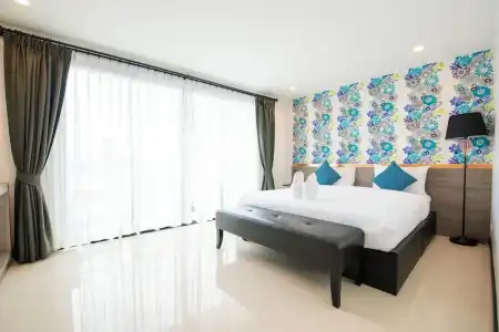 Irin Beach Cha - am - 70