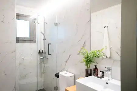 Chroma Fashion Rooms & Apartments - 19