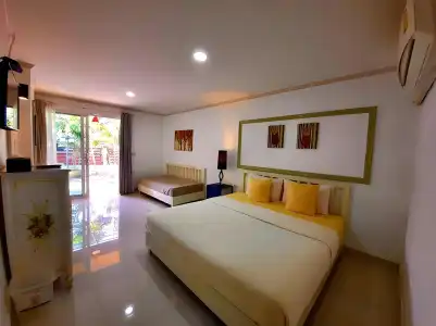 At Koh Larn Resort - 28