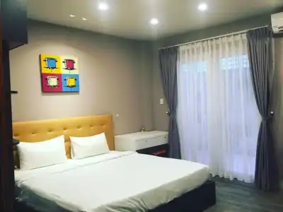 Eva Adam - 4