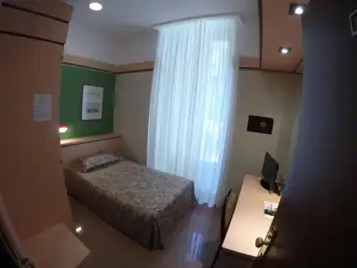 Le Petit - 21
