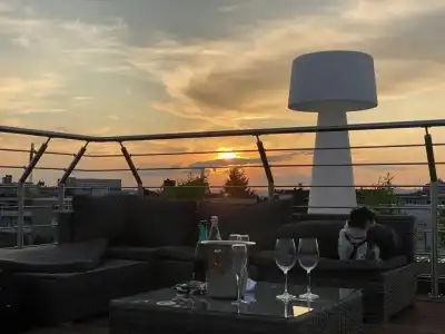 Paragon Apartments - 15