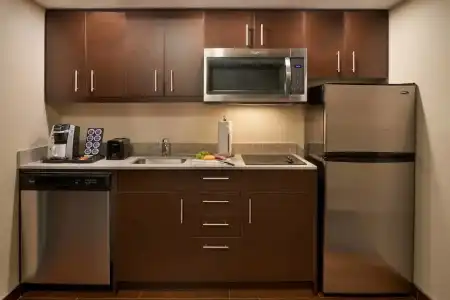 TownePlace Suites by Marriott Windsor - 24