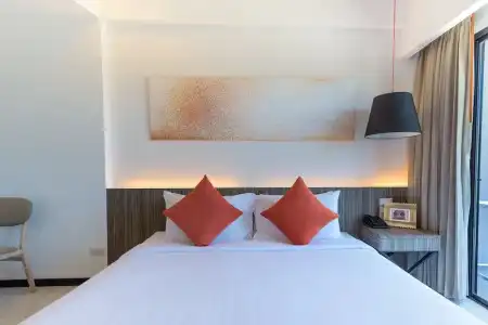 J Residence - 112