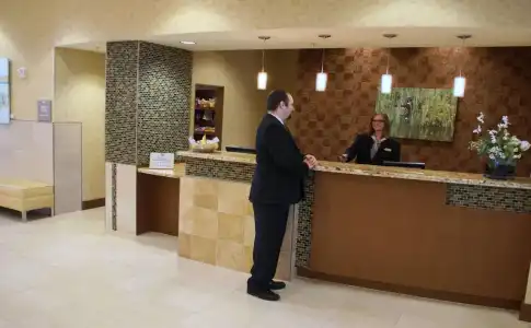 Hilton Garden Inn Phoenix Airport - 23