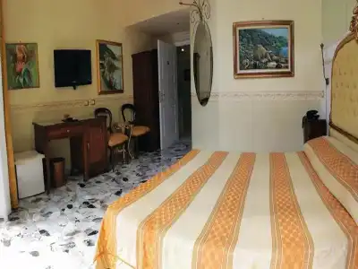 B&B Art Suite Santa Brigida - 33