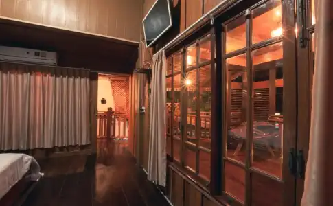 The History Cafe' & Guesthouse - 16