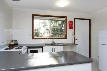 Riverfront Motel & Restaurant - 66