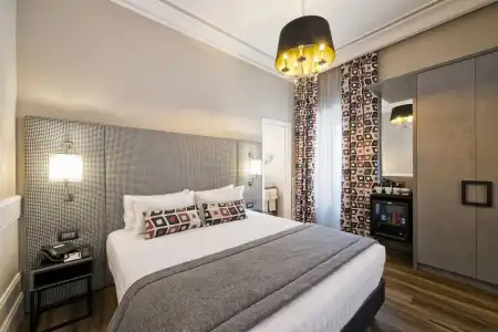 The Independent Suite - 10