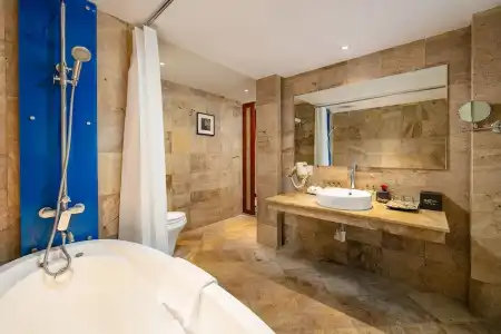 Oriental Suites & Spa - 142