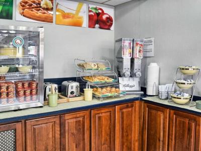 Quality Inn Fredericksburg-Central Park Area - 14