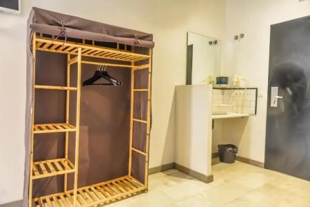 Feel Hostels Soho Malaga - 47