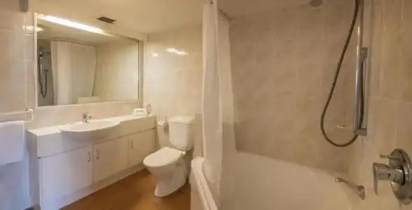 Tropic Towers Apartments - 98