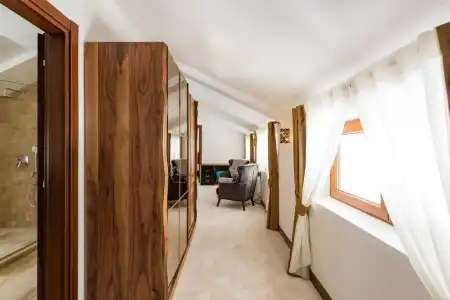 Waikiki Apartments - 94