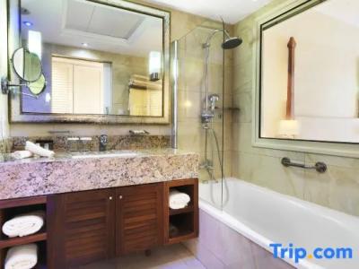 Alexander the Great Beach - 168