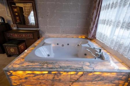 Underground Cave Suites - 113
