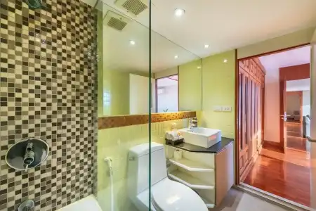 Bandara Silom Suites - 78