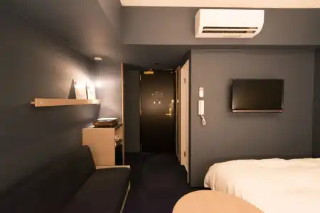 She, Osaka - 5