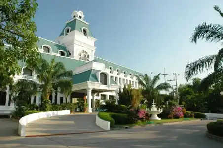 The Camelot Pattaya - 35