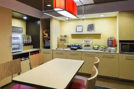 TownePlace Suites by Marriott Pensacola - 7