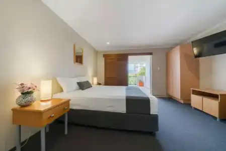 The Cosmopolitan Motel and Serviced Apartments - 43