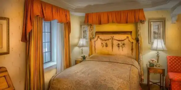 Red Coach Inn - 55