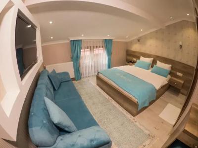 Elif Inan Otel - 90