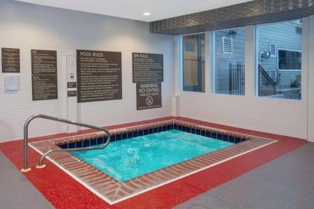 Wyndham Garden Fort Wayne - 11
