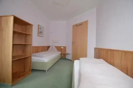 Lindenheim Appartements KG - 53