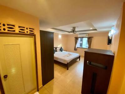 ZEN Rooms Soi Paradise Patong - 57