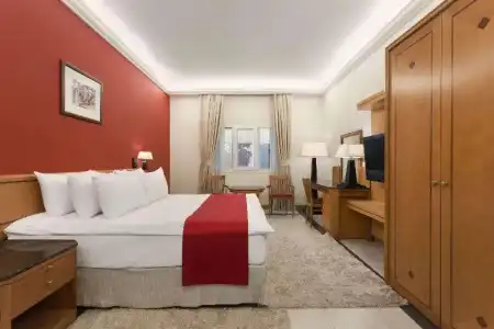 Ramada by Wyndham Qurum Beach - 26