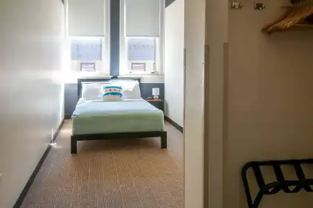 HI Chicago, The J. Ira and Nicki Harris Family Hostel - 2