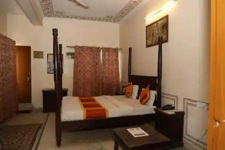 Raghuraj Palace - 65