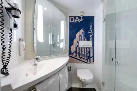 T H E Darmstadt - 6