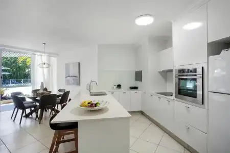 Noosa Tropicana - 221