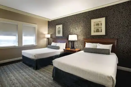 The Whitehall Houston - 5